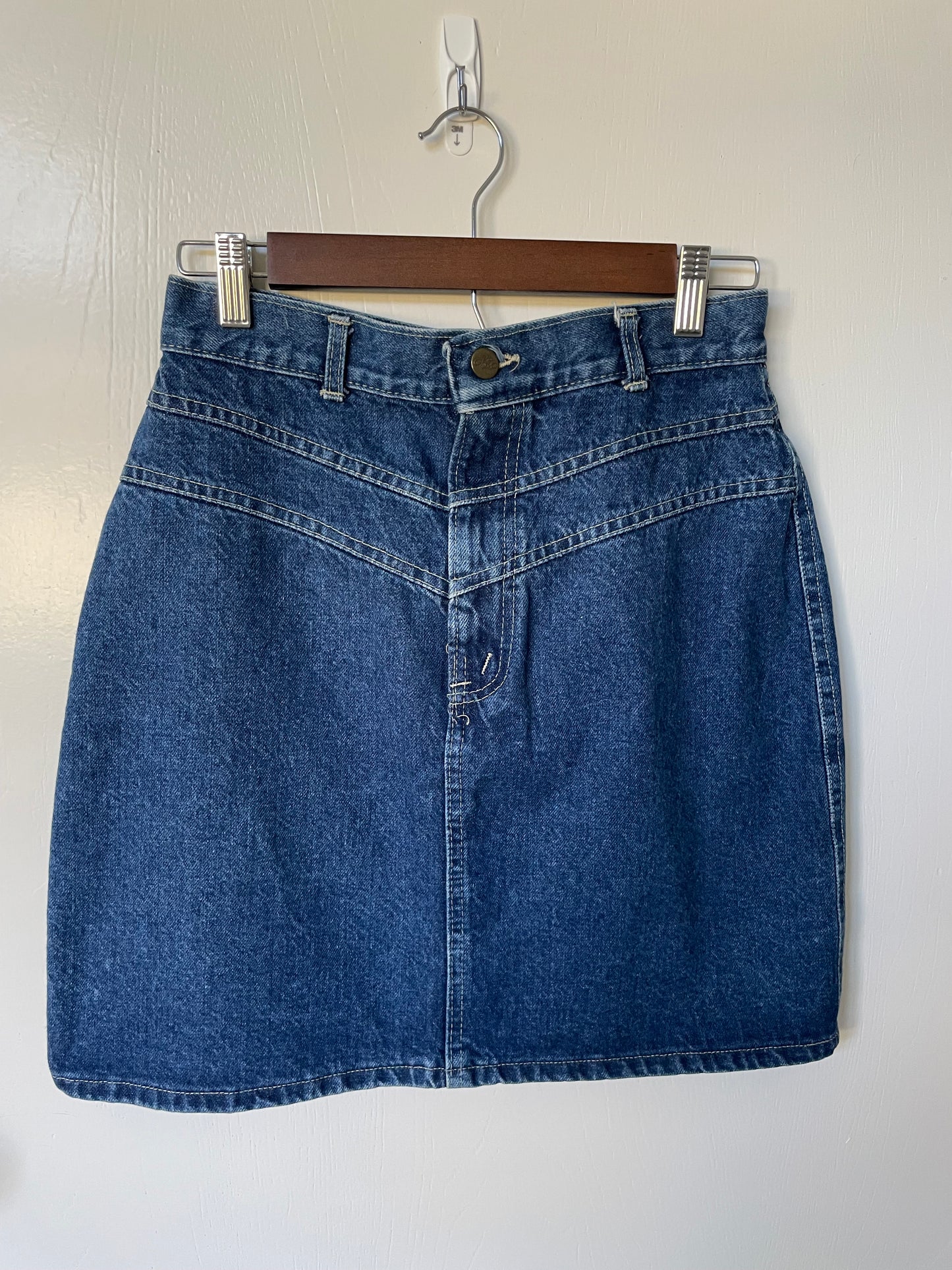 Vintage Chic Denim Mini Skirt